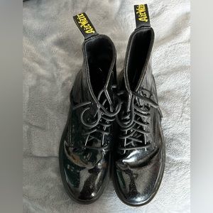 Doc Marten black glitter patent leather boot sz 10